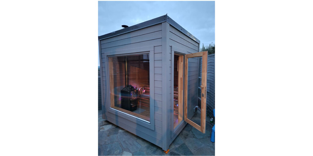 MODERN SAUNA - WOODY GARDEN