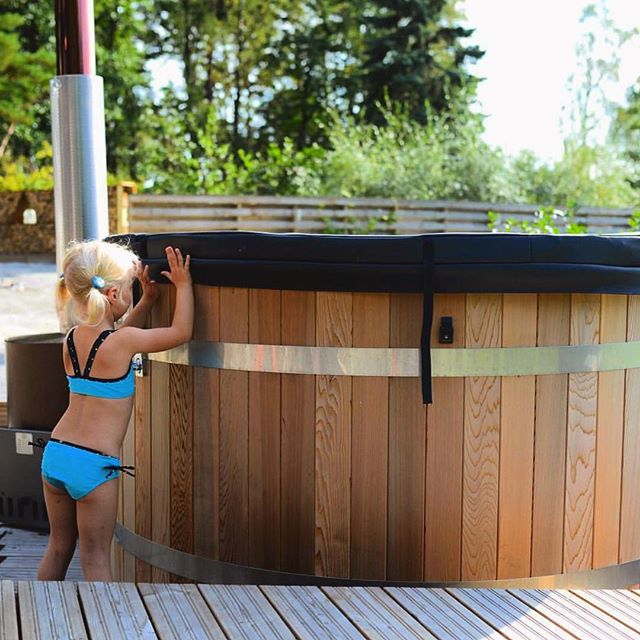 FINLANDE HELSINKI - HYVÄÄ